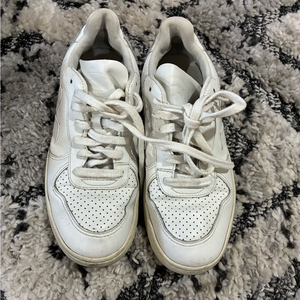 Veja White Leather Sneakers with Beige Suede Tongue